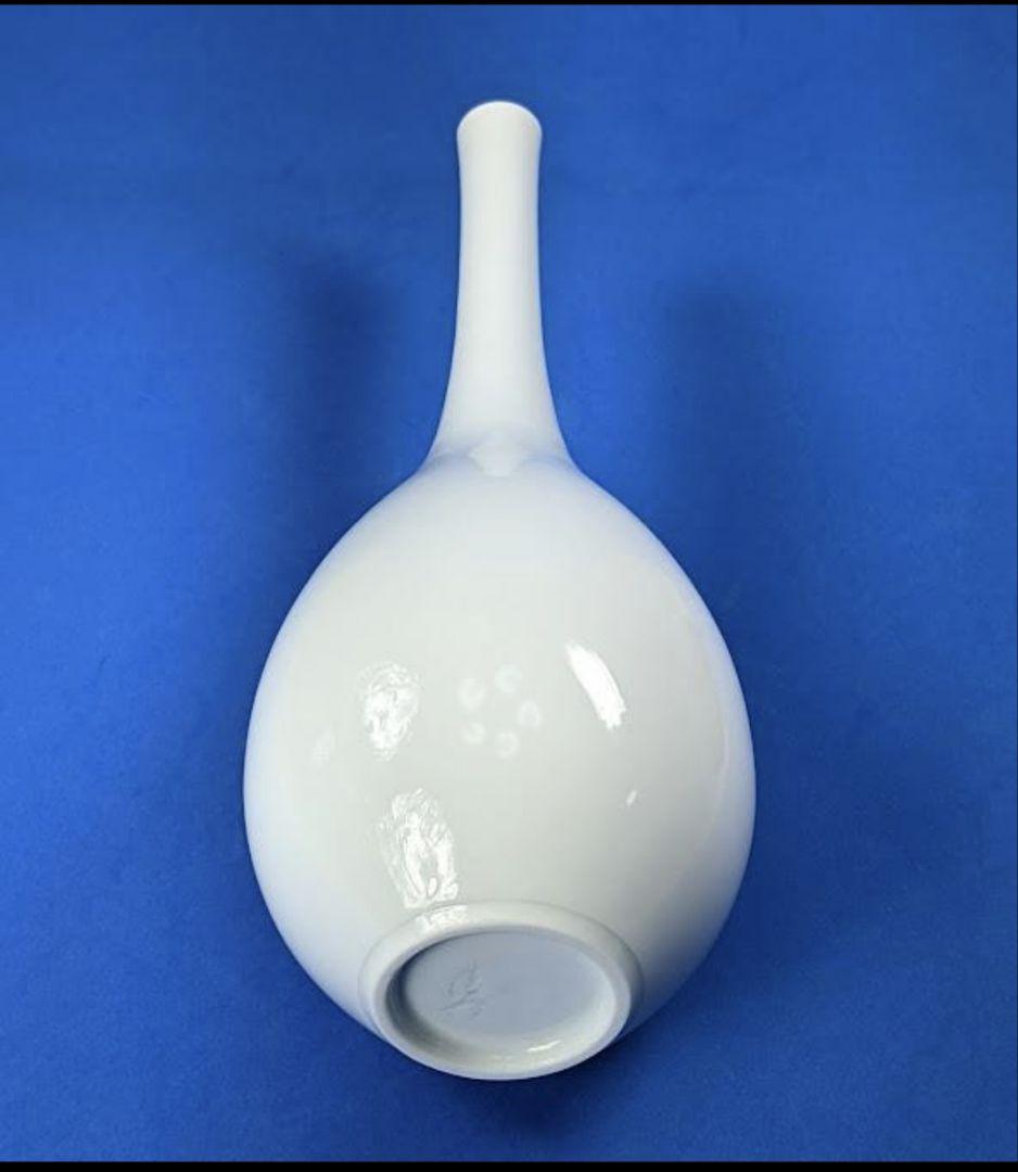 未使用　白磁　有田焼 鶴首一輪挿　中村清六作　高麗庵清六窯　黄綬褒章　ろくろ挽き