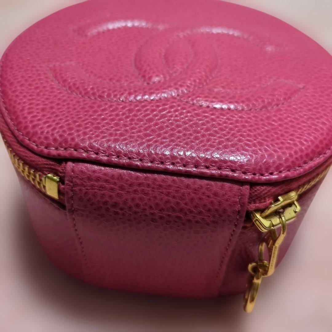 シャネル　キャビアスキンジュエリーポーチ！！