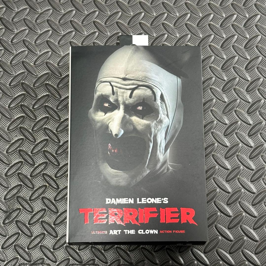 ネカTerrifier Art the Clown アクションフィギュア
