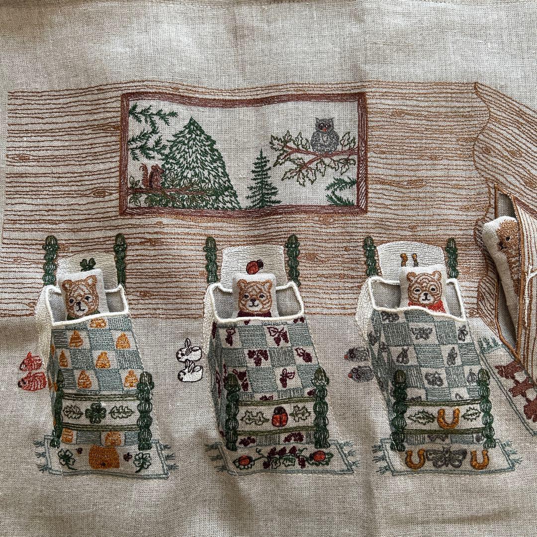 コーラル&タスク Coral&Tusk ３匹のクマのクッションカバー　新作