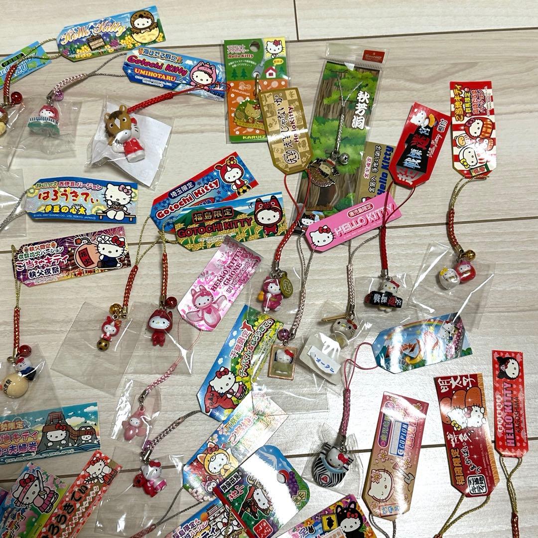 ご当地キティー　 ストラップ 55個セット