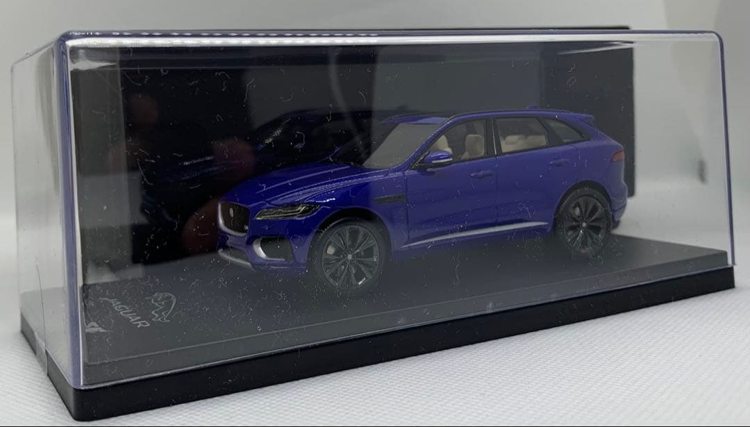 Jaguar 特注Special BOX入り1/43 ジャガー F-PACE