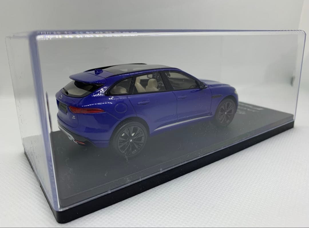 Jaguar 特注Special BOX入り1/43 ジャガー F-PACE