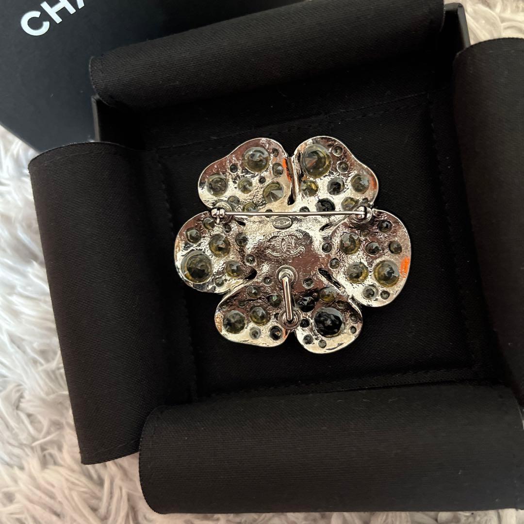 お値下げ❗️新品❗️CHANEL シャネル　ココマーク　カメリア　ブローチ