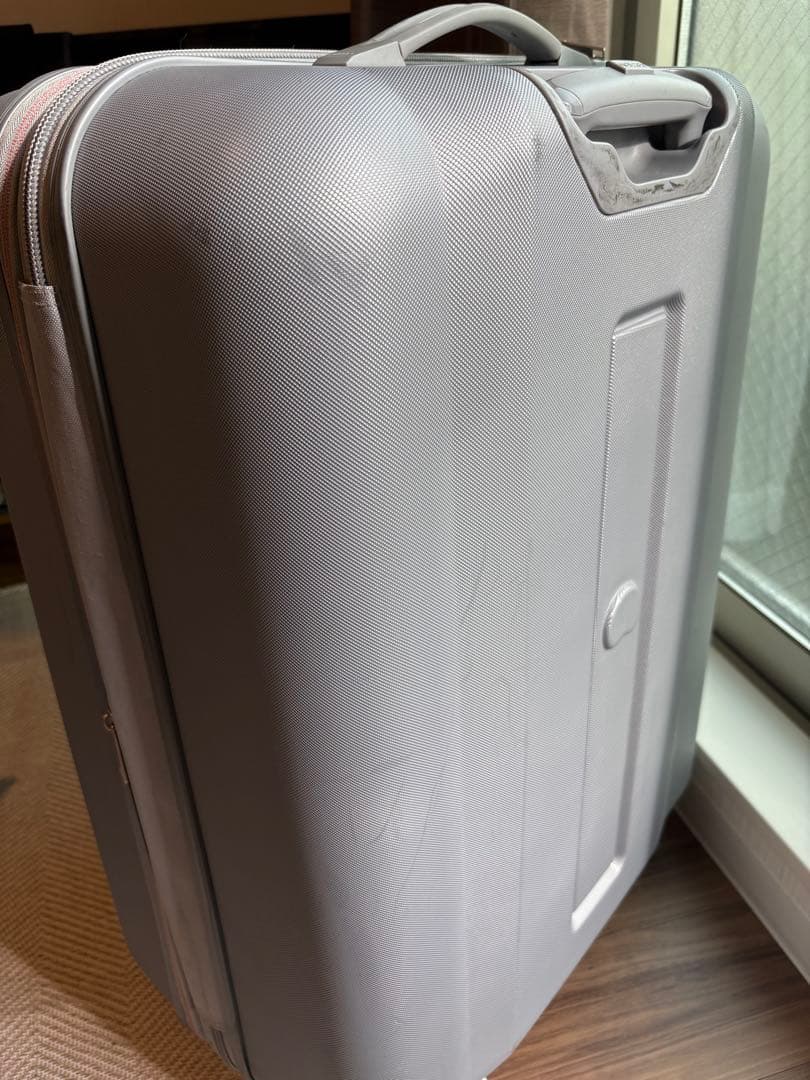 Delsey Chaumont 拡張可能4輪トロリースーツケース