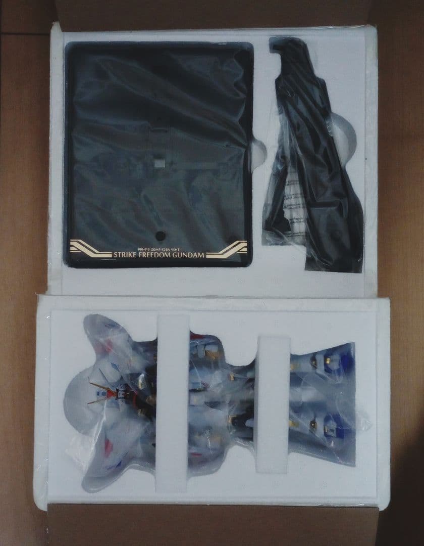 L BUILDストライクフリーダム SOUL BLUE 本体&光の翼