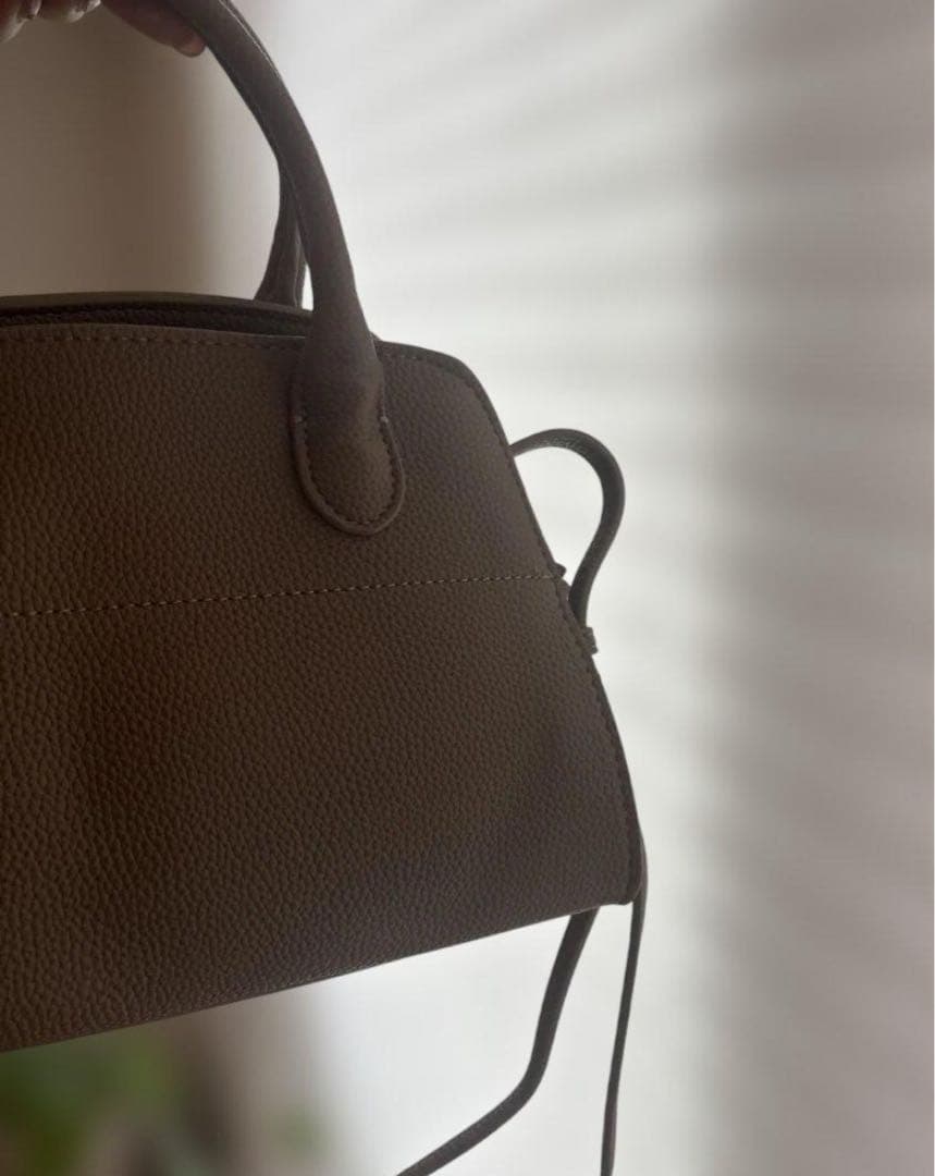 新品THE ROWバッグ　ノベルティ　マルゴー10 大容量 グレージュ