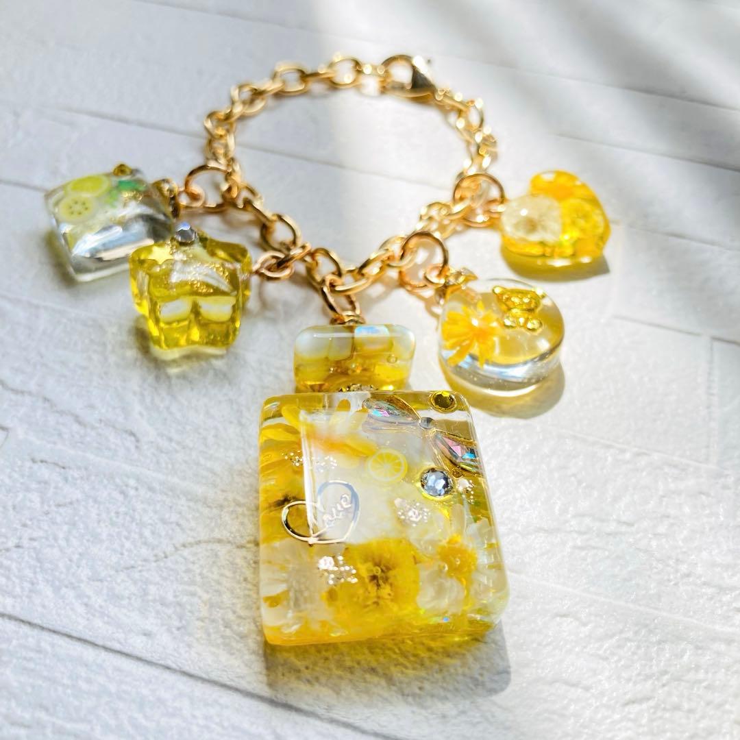 mimikoページ　名入れチャーム　らレジンキーホルダー