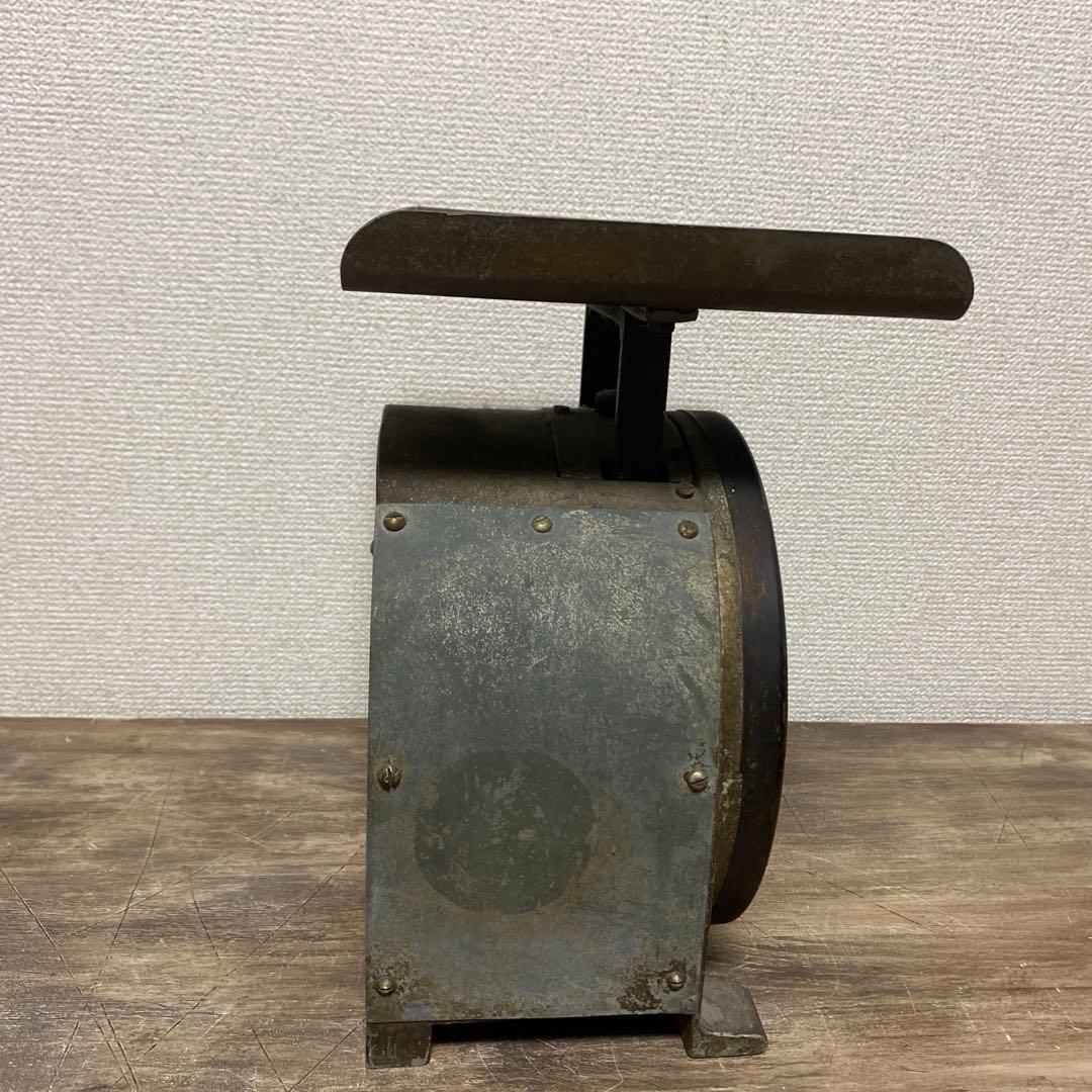 【アンティーク雑貨・家具】金属製の秤