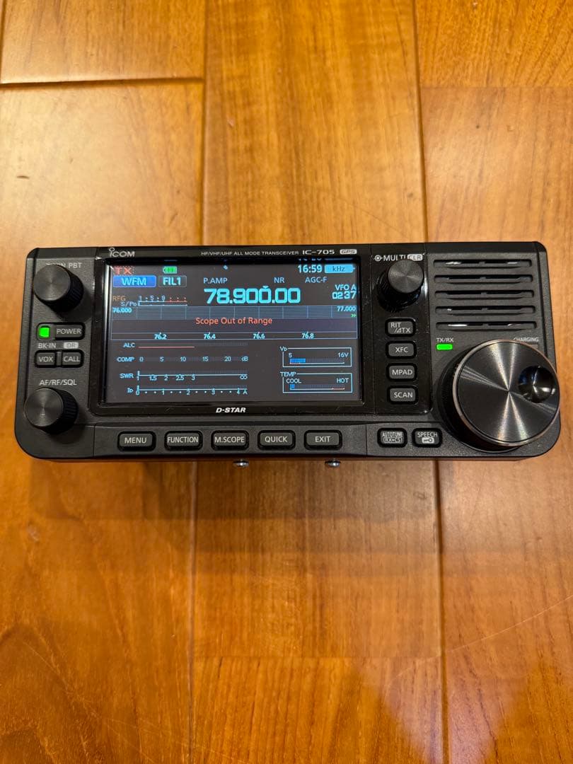 Icom IC-705 トランシーバー + スタンドMBF-705