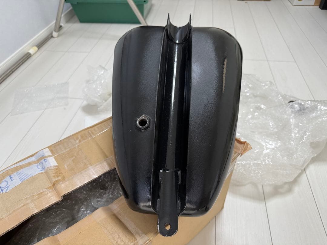 ハーレー マスタングタンク カスタムペイント