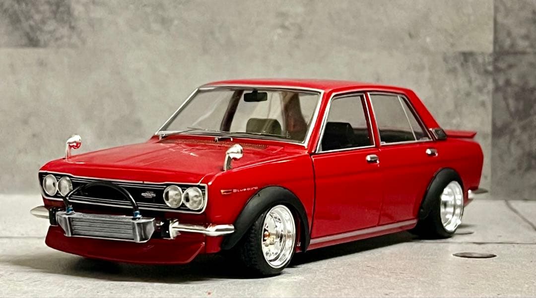 国産名車 1/24 ダットサン ブルーバード 510 カスタム 旧車 ミニカー