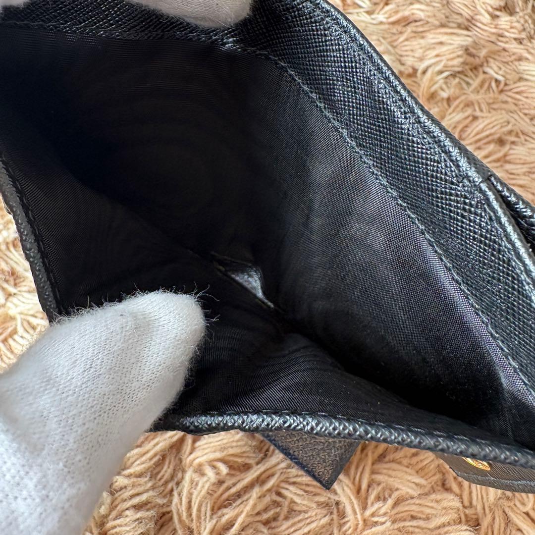 【未使用】PRADA プラダ レザー  二つ折り財布 ブラック サフィアーノ