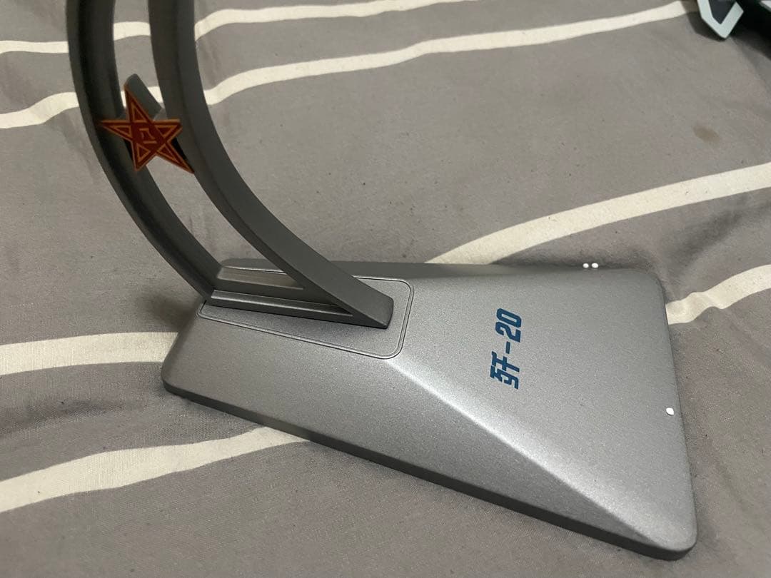 【希少品 1点のみ】中国人民解放軍 空軍 J-20 1/60 ステルス戦闘機