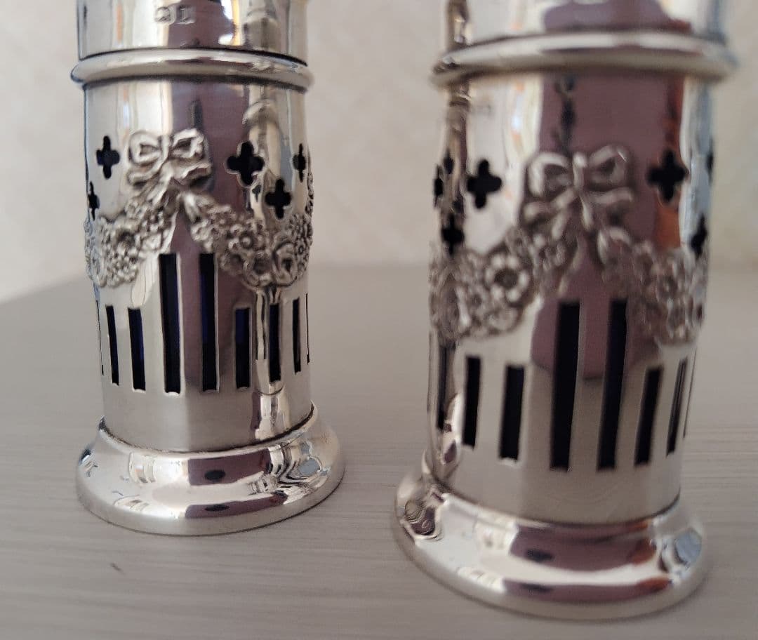 純銀　リボンとガーランドのソルト&ペッパー