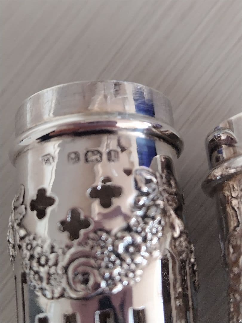 純銀　リボンとガーランドのソルト&ペッパー