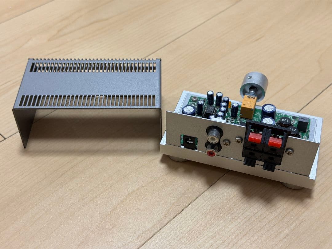 デジタルアンプ　ラックスマン　LXA-OT1　特製ボンネット付き