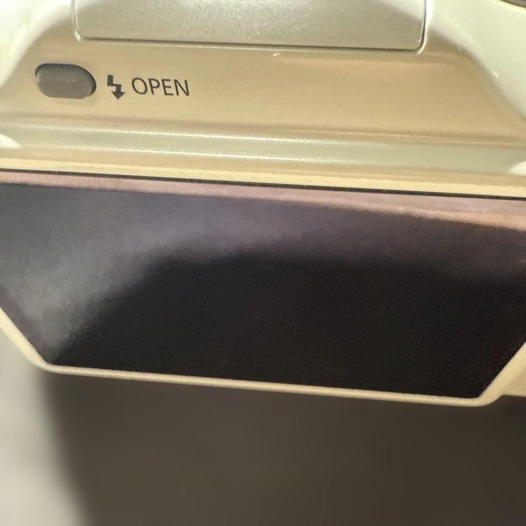 極美品　拡大写真の通り　Lumix GF3 ホワイト デジタル一眼レフカメラ