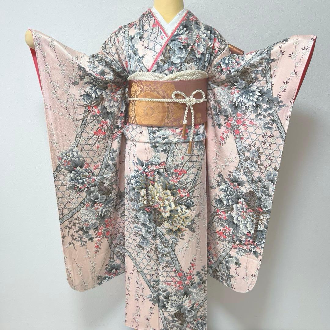 384 振袖フルセット 正絹 ピンク 桃 金彩 刺繍 駒刺繍 フェミニン 総柄