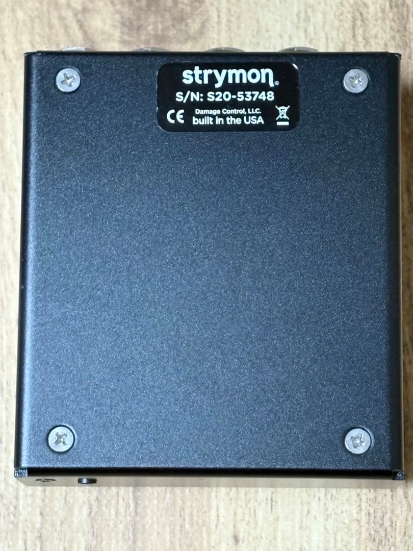STRYMON IRIDIUM ギターエフェクター