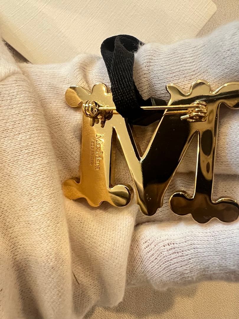 MaxMara BATH2ブローチ タグ・保存袋付き クリスタル