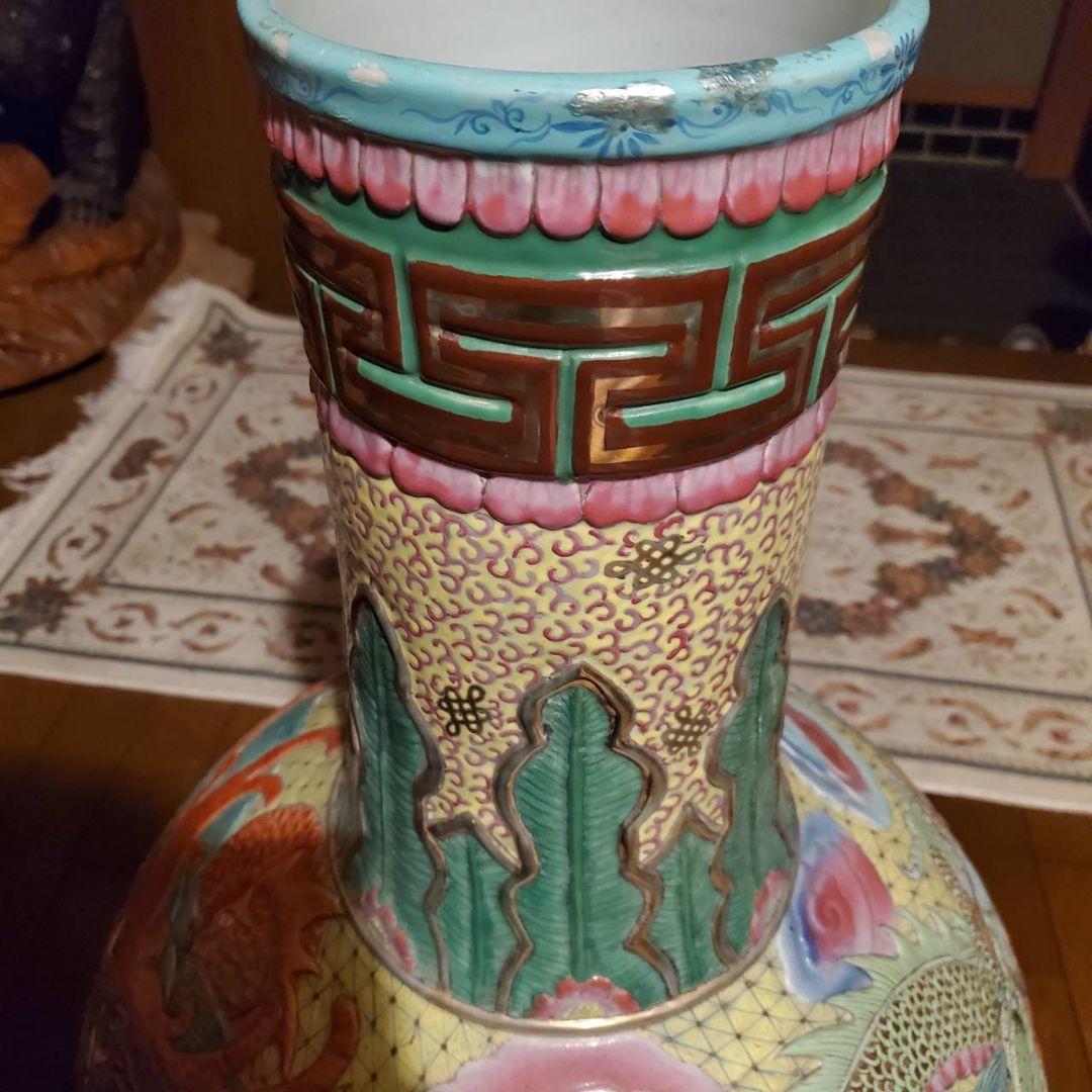 中国古玩　粉彩雲龍紋　大花瓶　天球瓶