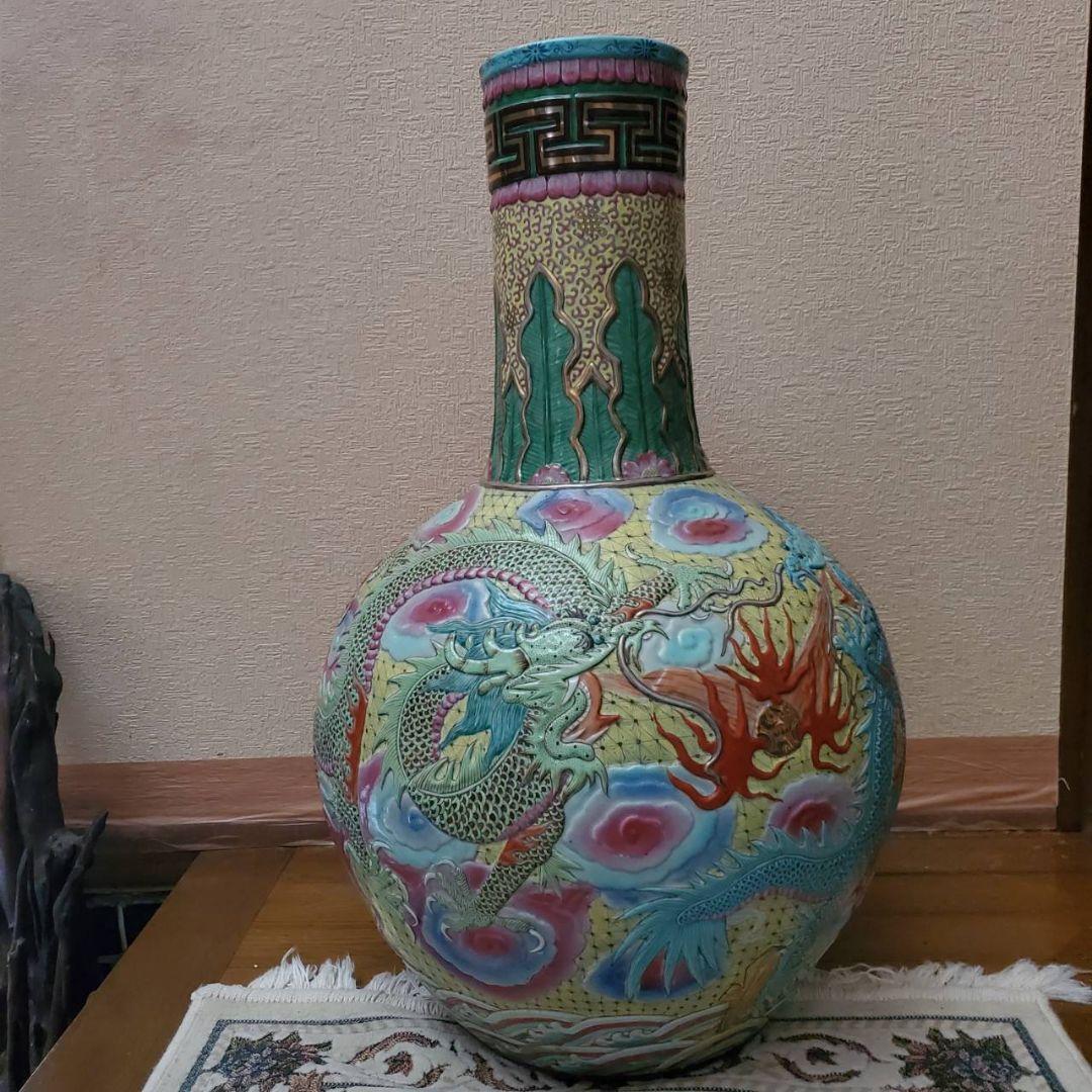 中国古玩　粉彩雲龍紋　大花瓶　天球瓶