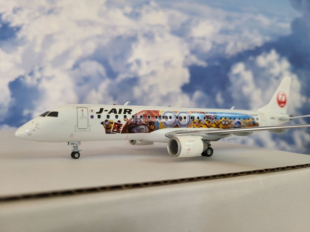 JAL(J-air)　エンブラエル190 ミニオンジェット JA248J