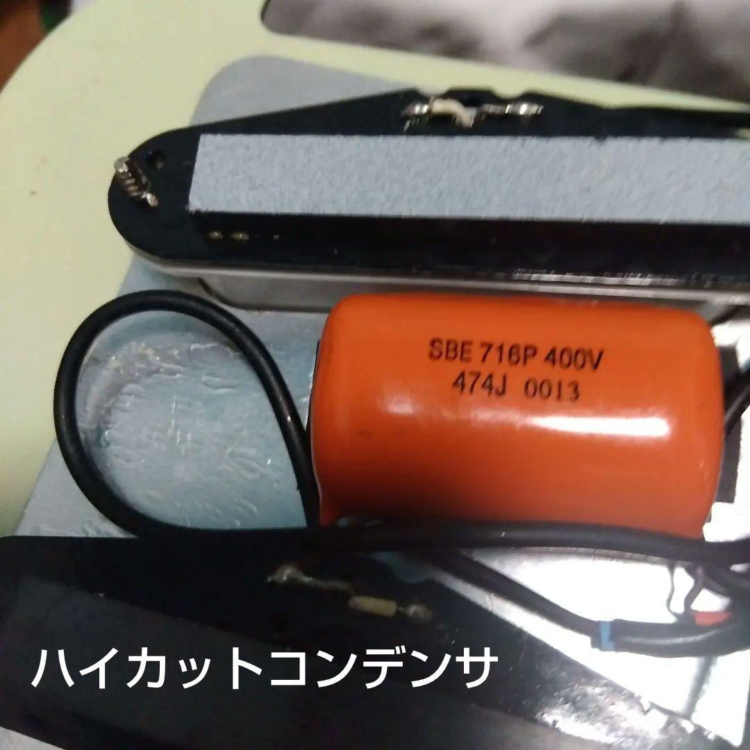 シルバーエレキギター ！スクワイヤ ラージヘッド…