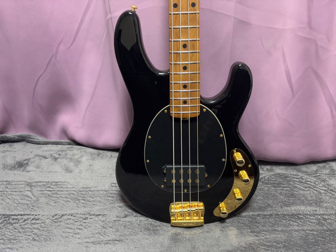 ベース MUSIC MAN StingRay Special