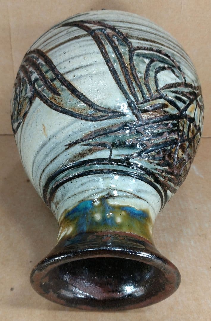 【本物保証】金城次郎 魚紋花瓶(魚2）共箱 栞 人間国宝 壷屋焼 状態良い