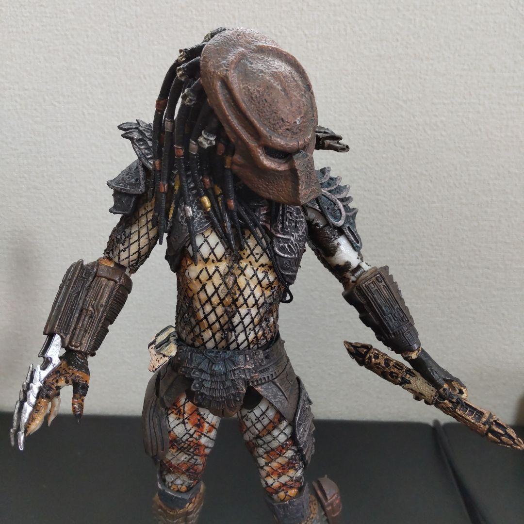 NECA プレデター フィギュア