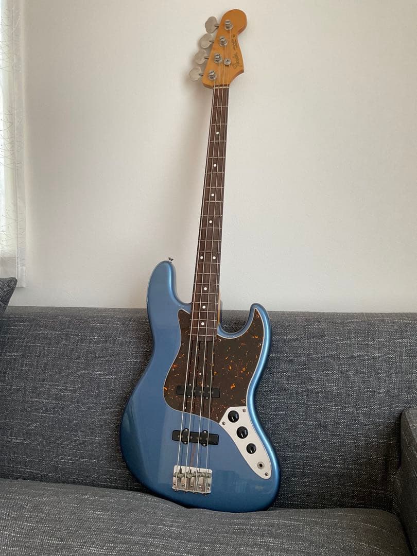 ベース Fender Jazz Bass Made in Japan