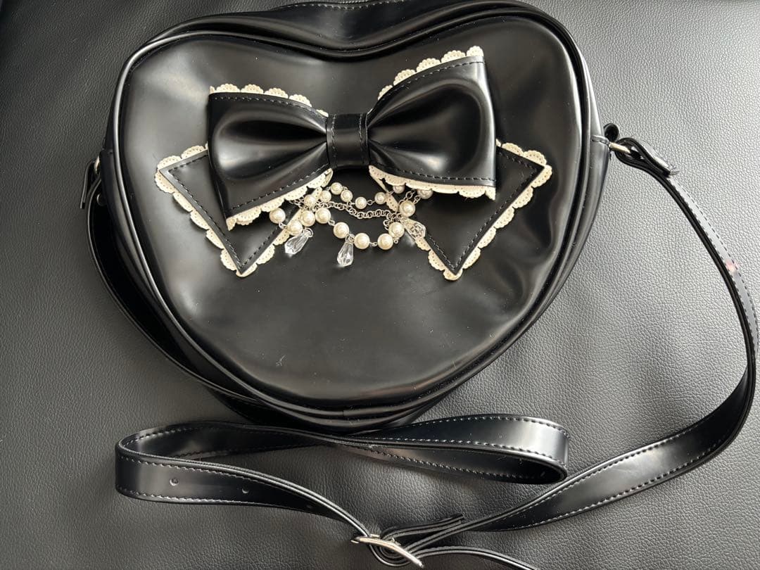 Angelic Pretty ブラックハート型ショルダーバッグ