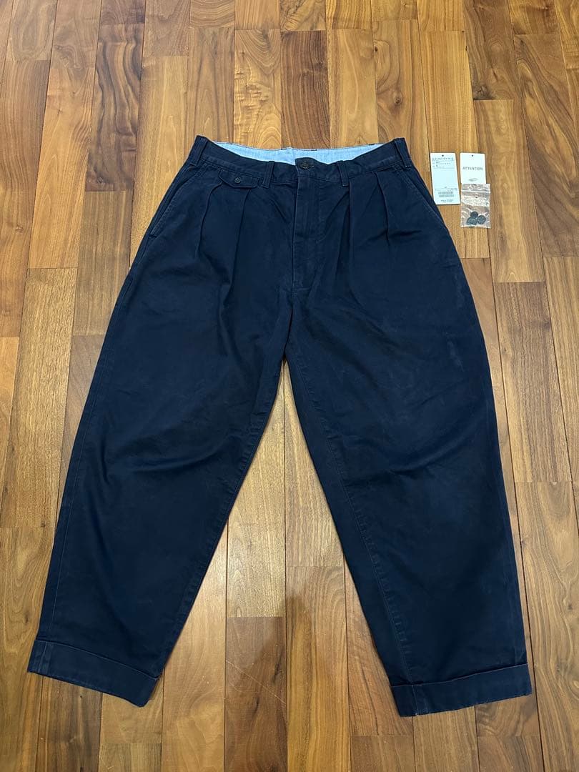 BEAMS PLUS ビームスプラス2プリーツ チノパンツ M ネイビー