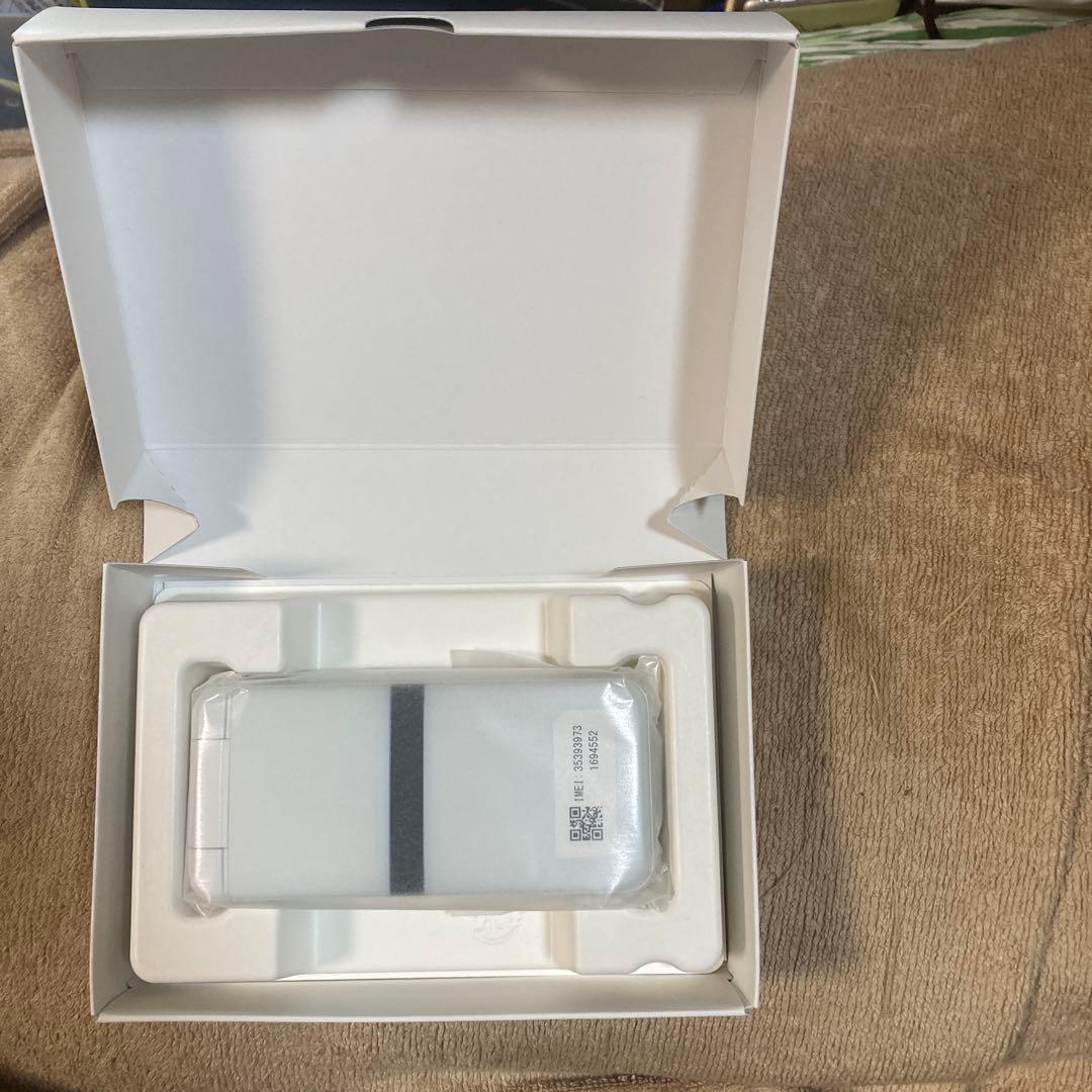 【新品未使用品】ガラホdocomo DIGNOケータイ KY-42C ホワイト白