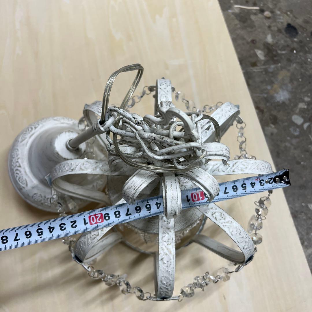 王冠の形のホワイトシャンデリア＊ペンダント照明