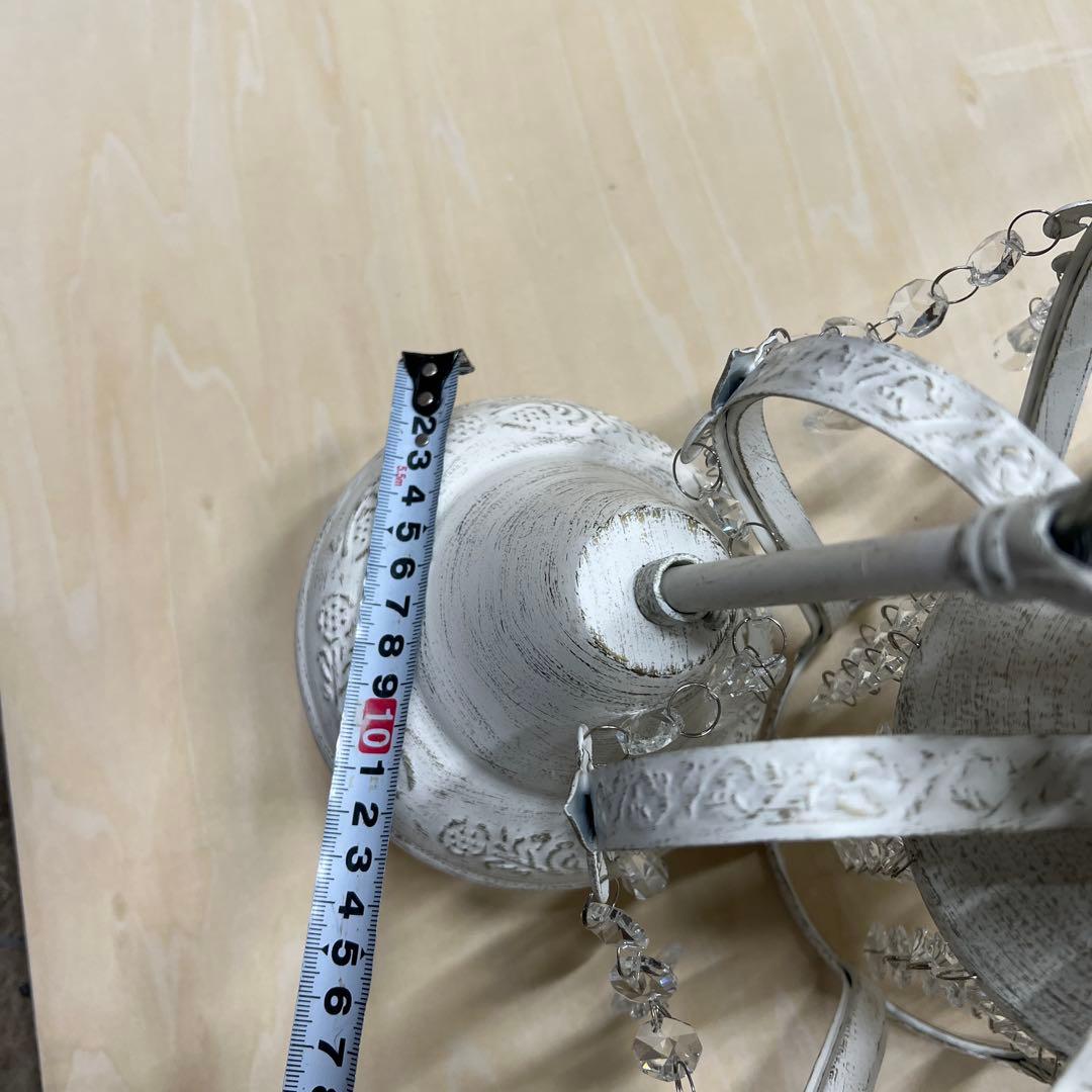 王冠の形のホワイトシャンデリア＊ペンダント照明