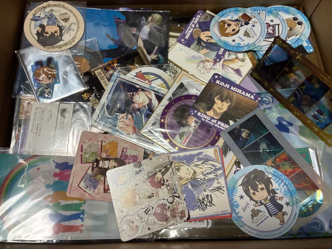 アニメ 漫画 大量 グッズ まとめ売り 缶バッジ カード アクリルスタンド