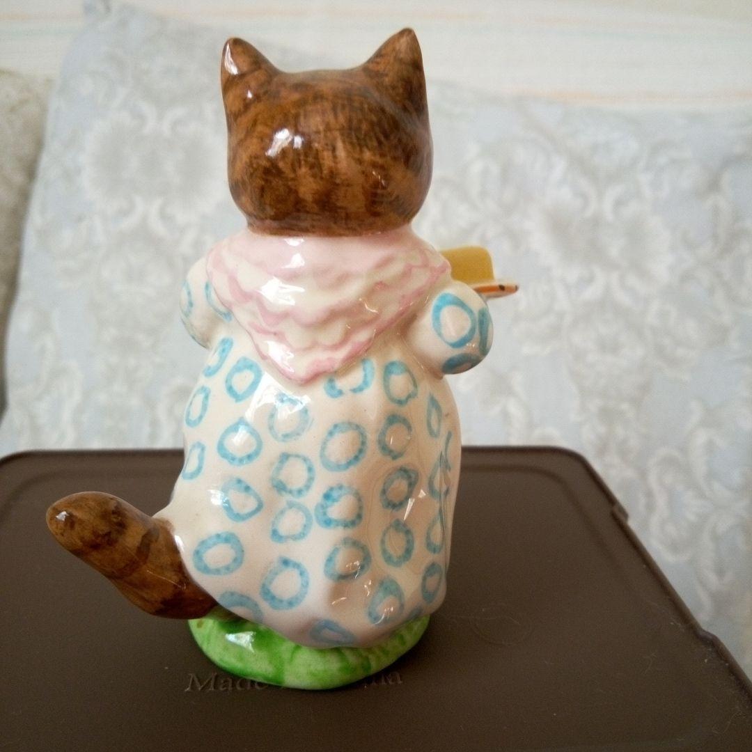 ビアトリクスポター置物　猫のリビー