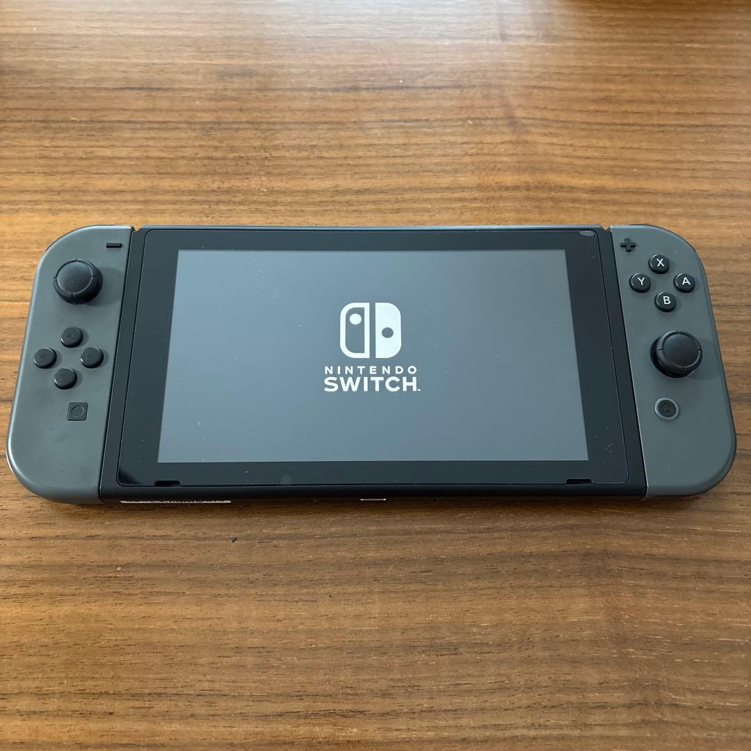 NINTENDO SWITCH 本体 付属品全部あり 持ち運びケース付き