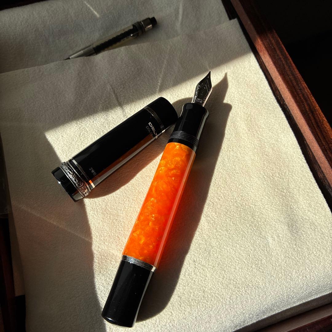 デルタドルチェビータミディアム　万年筆　18k M字