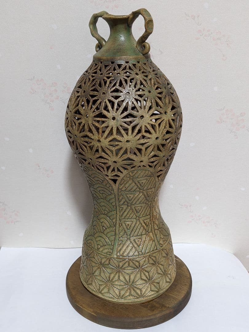 ♦朝鮮 李朝陶磁 透かし彫り 麻の葉 幾何学文様 梅瓶 大正〜明治時代 古美術品