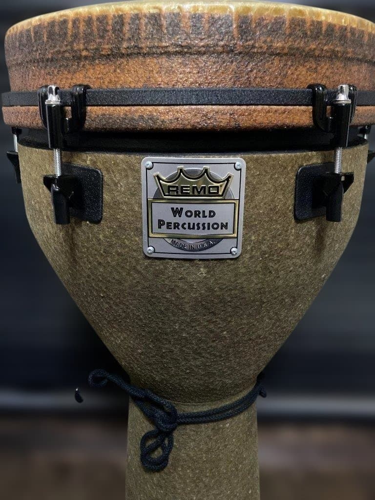 ジャンベ【REMO】サイズ約31センチ×約62センチ／ソフトケース付