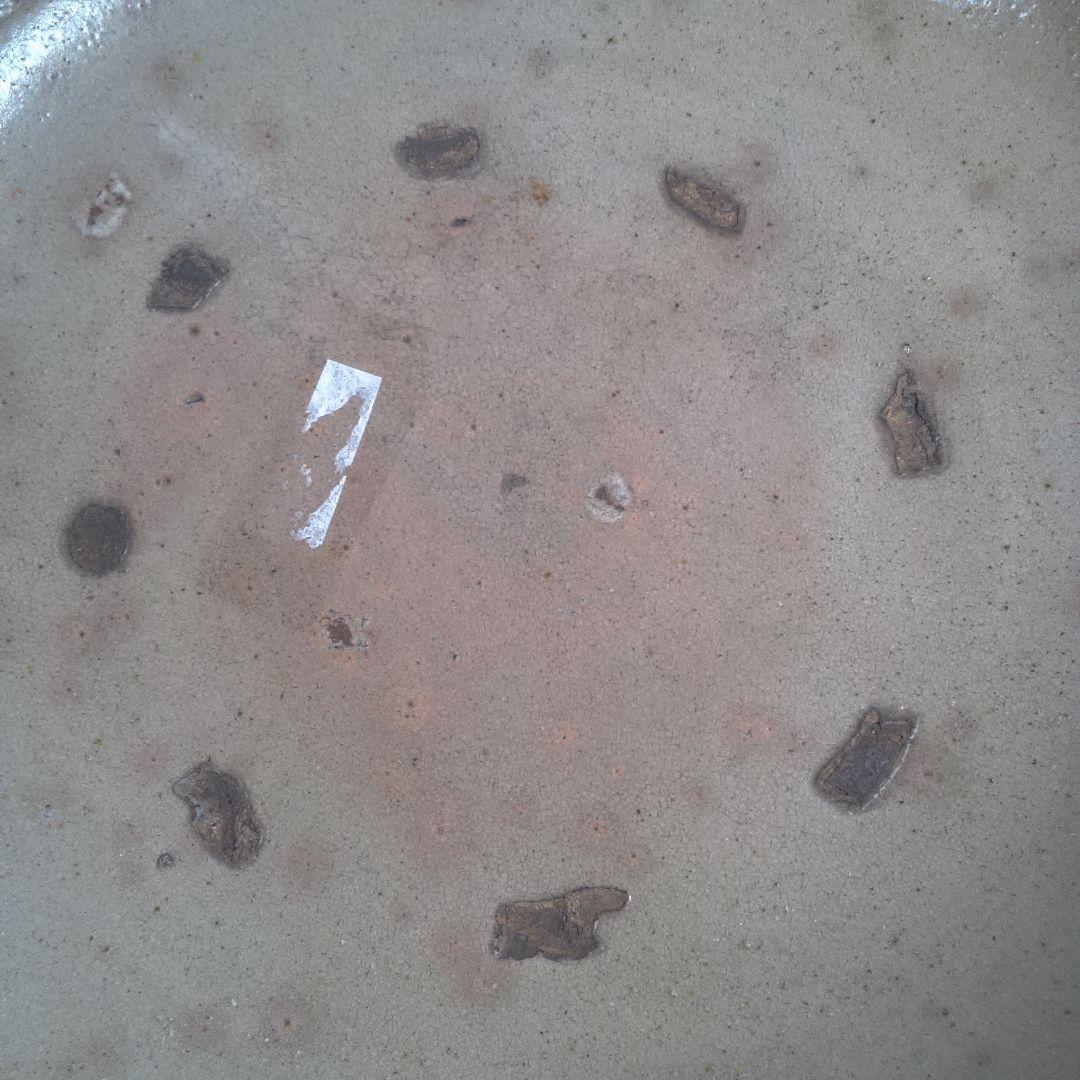 骨董３陶器製ベージュ丸型皿