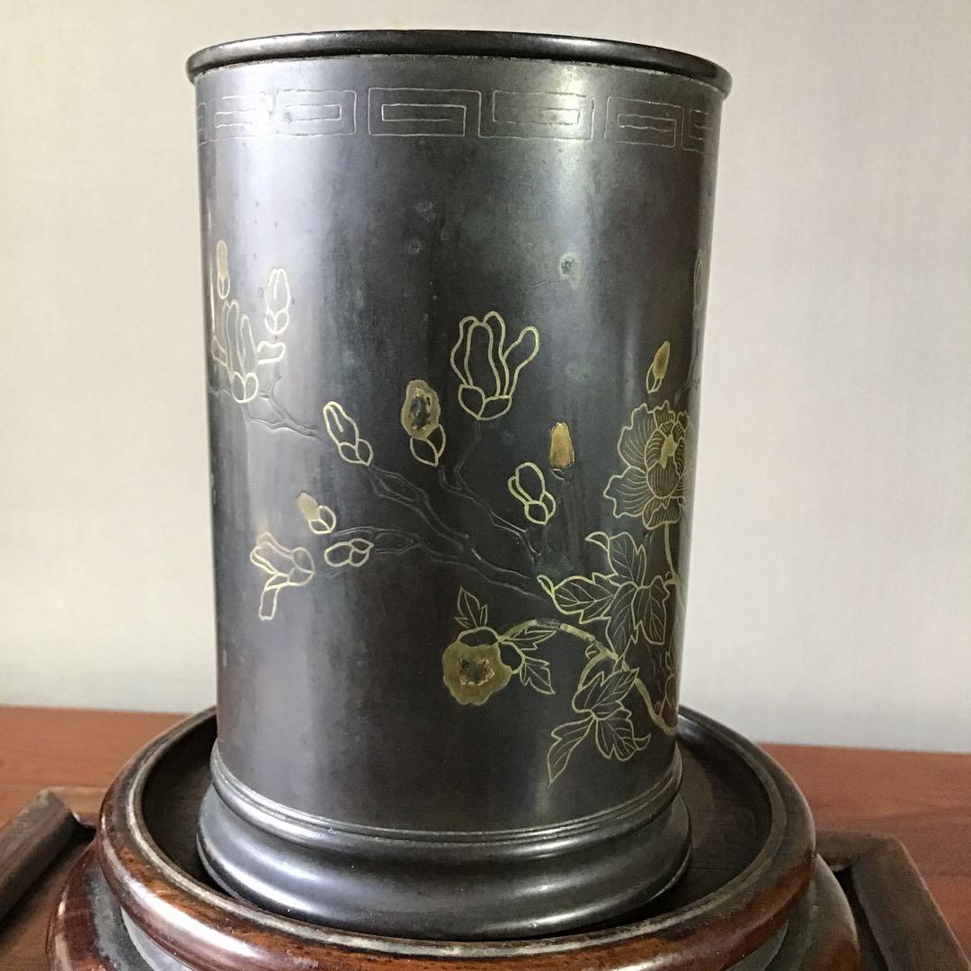 古銅地　木蓮花極細密象嵌　　筆筒　　明治期