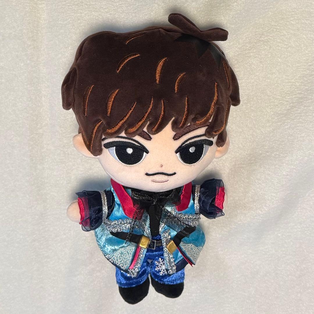 りな　Bigぬいターコイズ衣装 阿部亮平