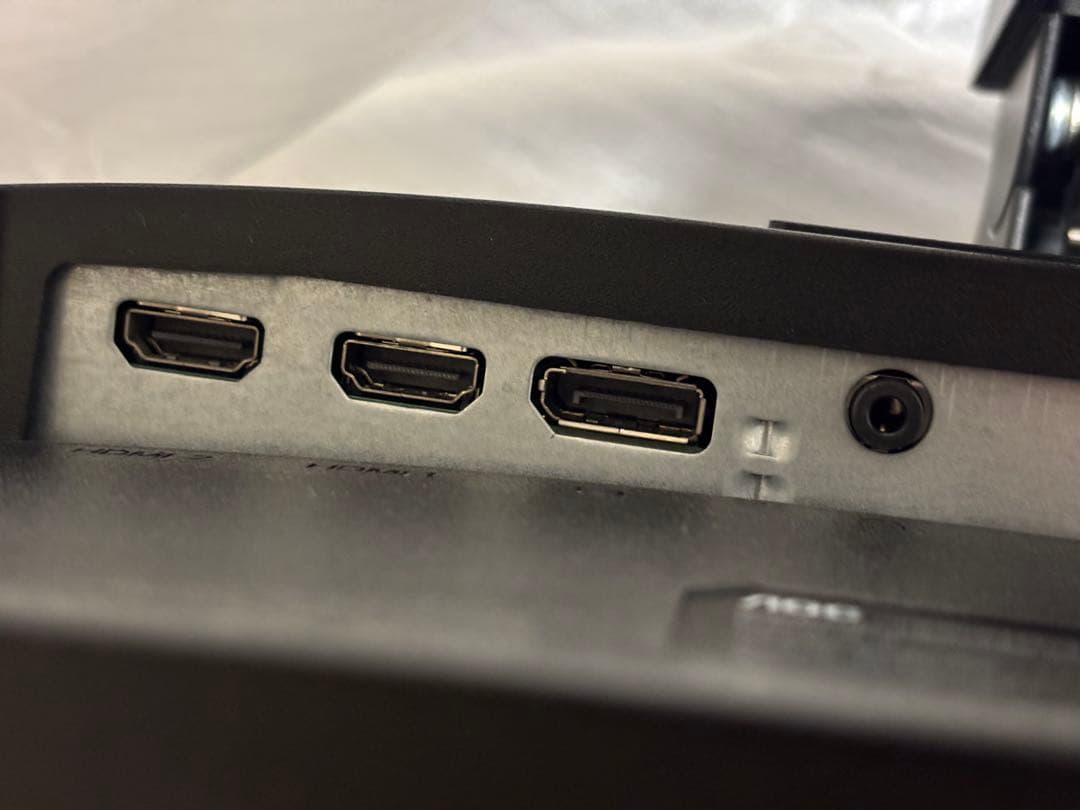 AOC 27インチ240Hz 曲面ゲーミングモニター 本体　C27G2ZE27