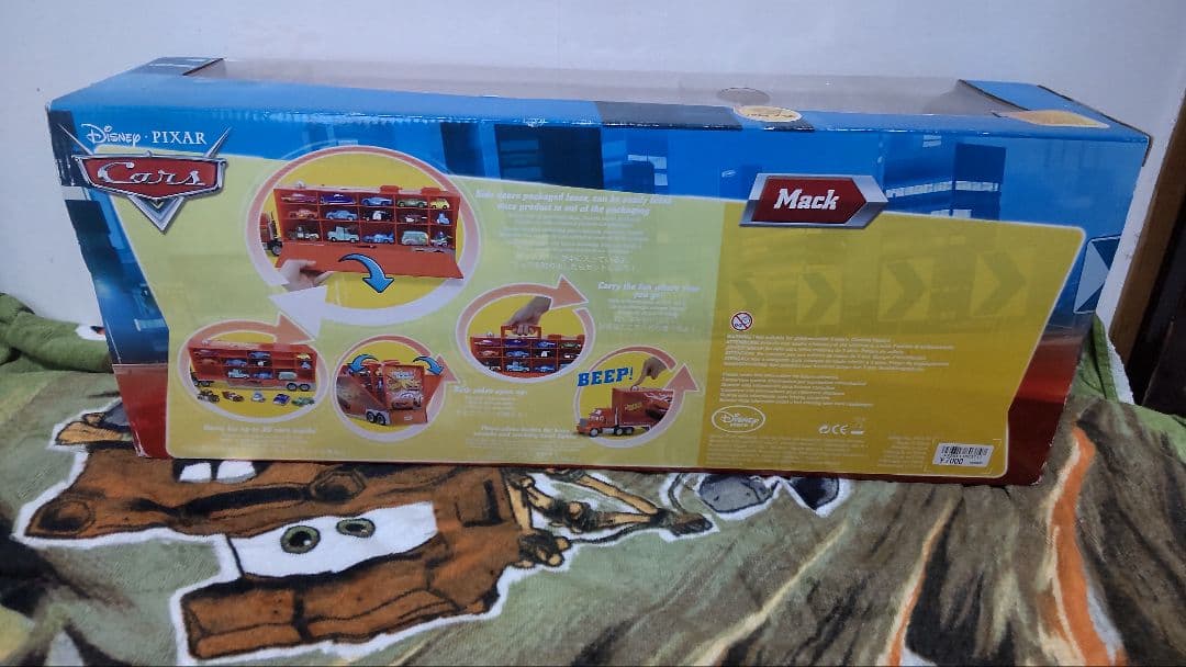 Disney Pixar Cars マックトレーラー