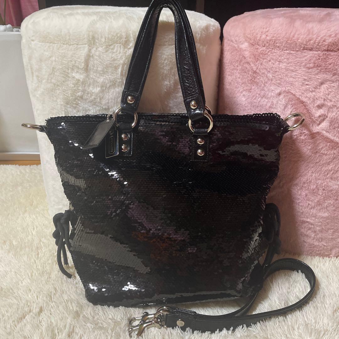 コーチスパンコールバッグ　ブラック